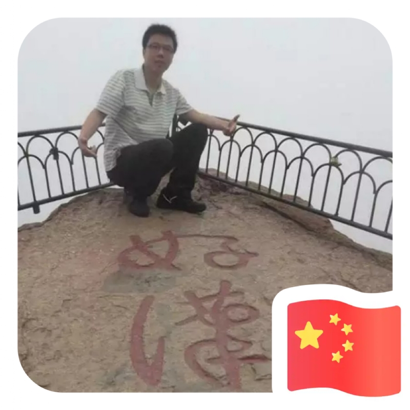 一只小虎牙的第一张照片--三明相亲网