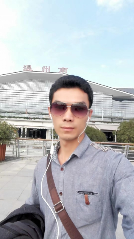 错把真心喂了狗的第三张照片--三明相亲网