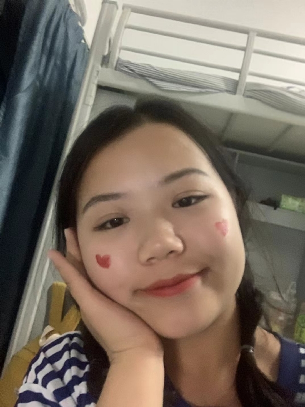 轻轻的一片云的第一张照片--三明相亲网