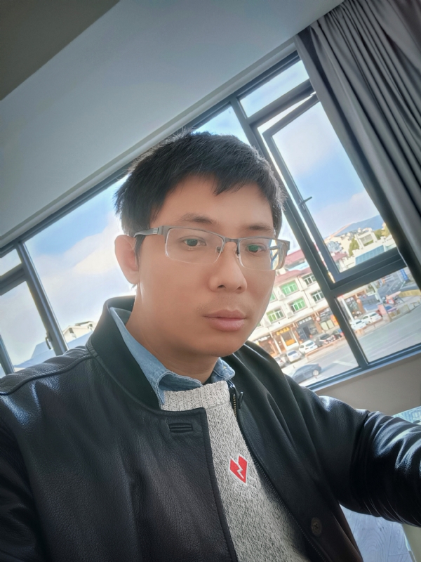 也许只是缺少一个拥抱的第二张照片--三明相亲网